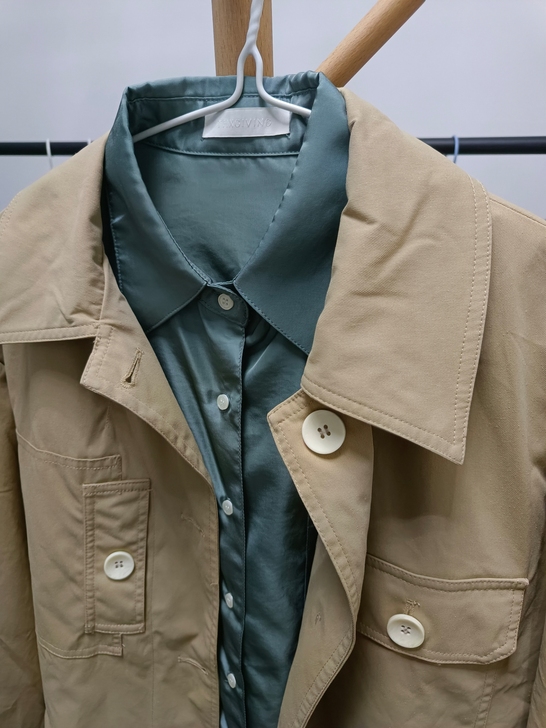 全新光泽感宽松衬衫女可搭配风衣