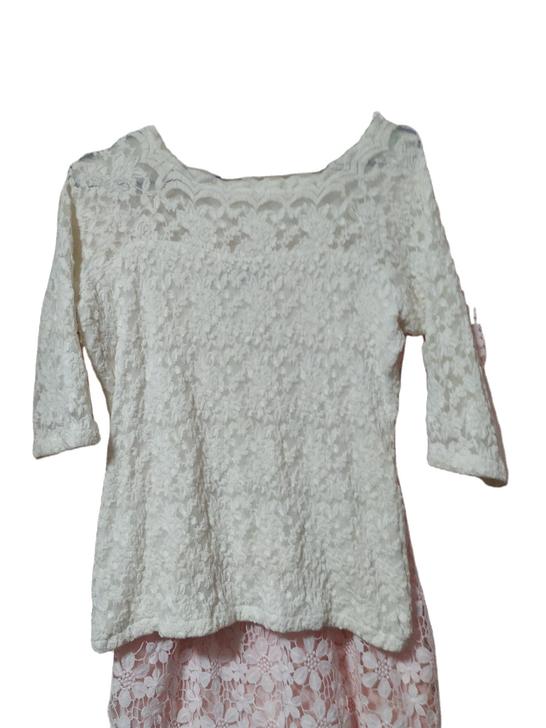 L码加绒蕾丝衫,买蕾丝连衣裙送的,一次未穿过