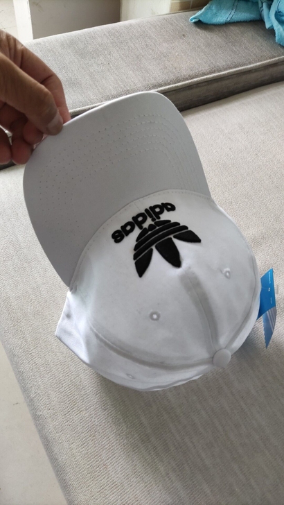 .Adidas阿迪达斯白色三叶草刺绣棒球帽...