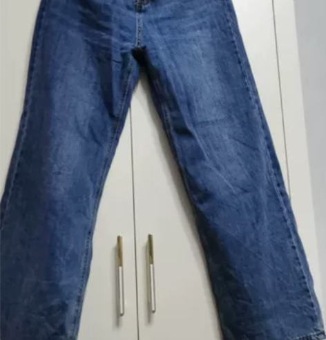 穿过1次，布料舒服。阔腿牛仔裤，百搭。 感...