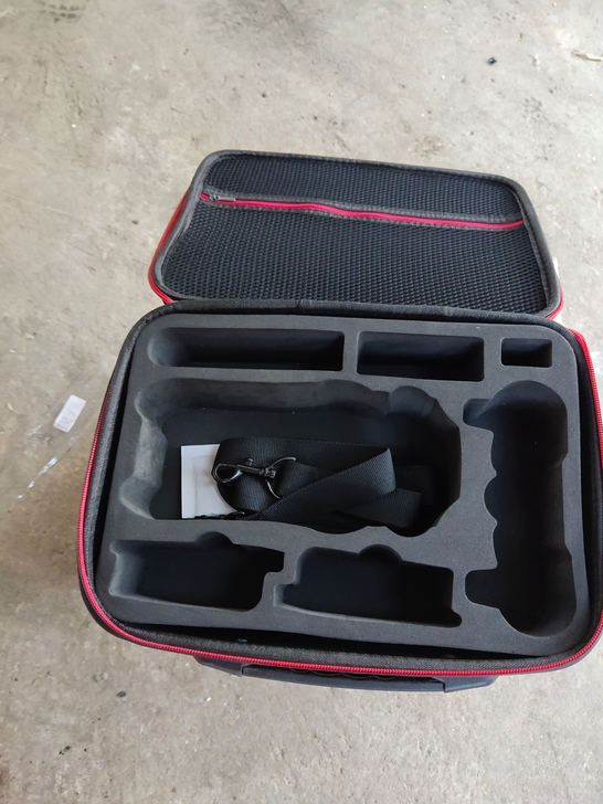 无人机包包一个，基本全新