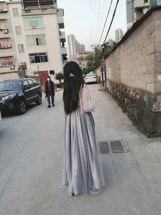 超大裙摆汉服，好像五米还是六米，送披帛包邮出