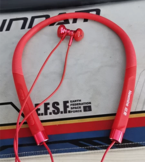 耳机，九九新，便宜出 感兴趣的话点“我想要...