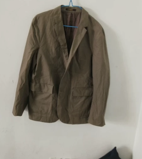 骆驼男士休闲西服,九成新,xl码,大小18...