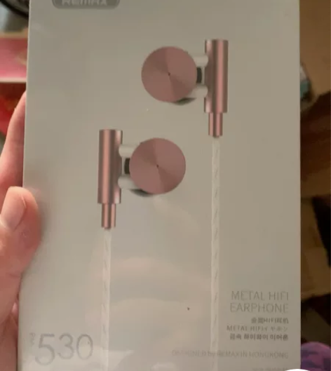 Remax线控耳机 感兴趣的话点“我想要”...