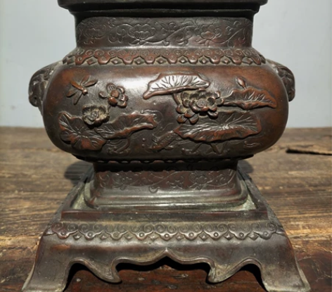 珍藏老铜胎宣德炉 纯铜荷花瑞兽熏香炉摆件...