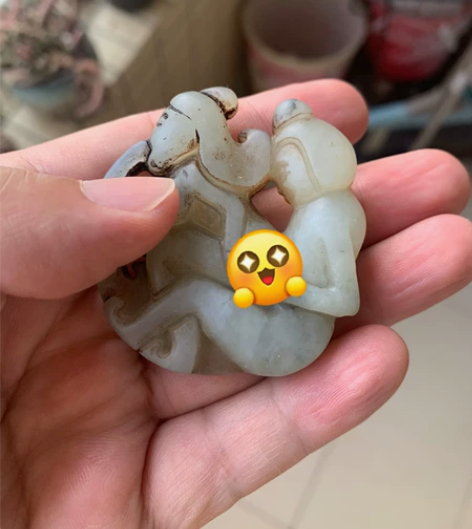 岫玉玉雕53*49.3*12.7mm，雕的...