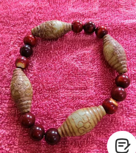 玉器,玉雕,玉手链。 感兴趣的话点“我想要...