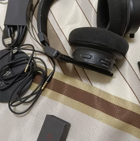 90新万魔耳机,功能完好,没维修过 感兴趣...