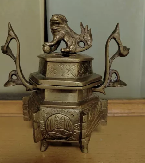 晚清民国熏香炉 喜欢下单 售出不退换 谢谢...