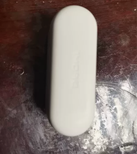 万魔耳机，买的时候是159，充电仓有磕碰其...