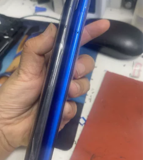 红米8a 4?64g全员，一切功能好。无锁...