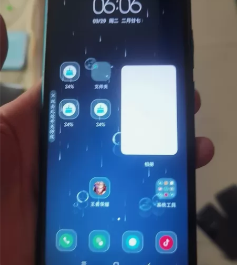 红米9a手机有个帐户4+64可用 感兴趣的...