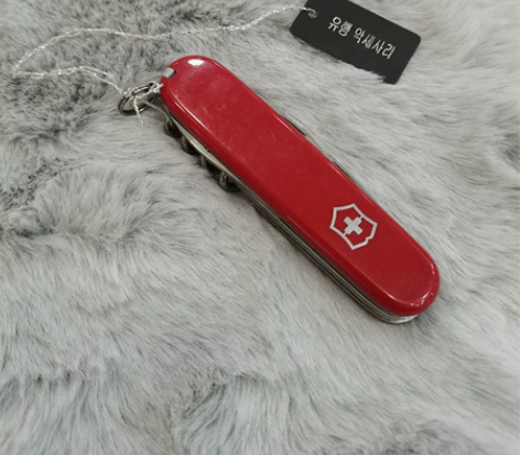 ZPPO品牌军刀 感兴趣的话点“我想要”和...