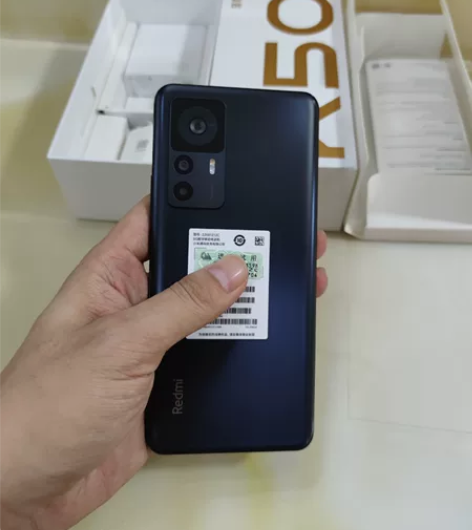 红米k50至尊版 12+256内存,99新...