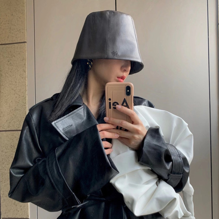 买来，没有带过，超级时尚，只是我不适合