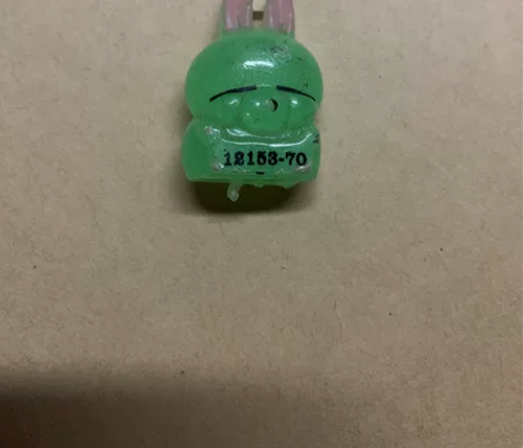 卖童年回忆。小学的时候,当初为了逗同桌女孩...