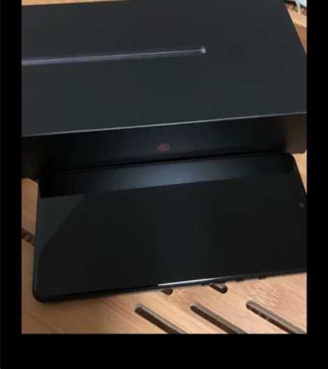 【求购】坚果足迹手机壳手感膜情怀背壳 求购...
