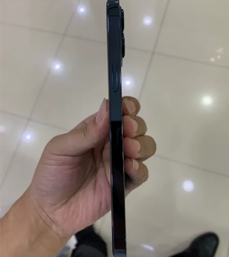 苹果12pro max国行128g，电池效...