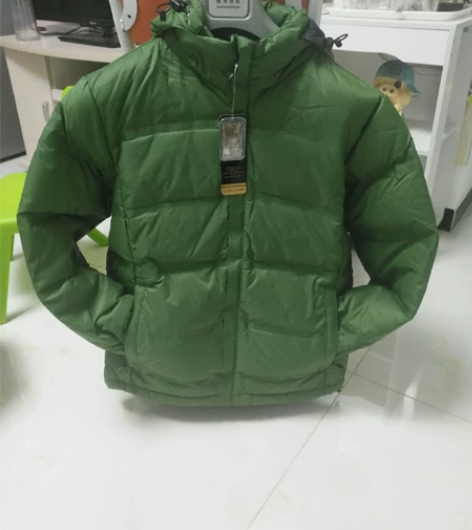 男士羽绒服全新号不全，低价处理，此款有只M...