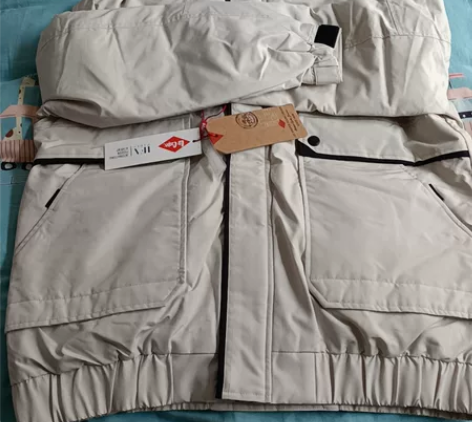 外贸羽绒服  米白色男士短款   lee ...