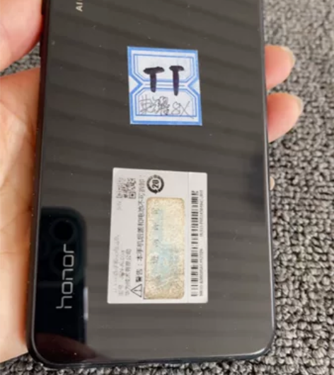 荣耀8X 插卡可以打通电话主板开机整机齐全...