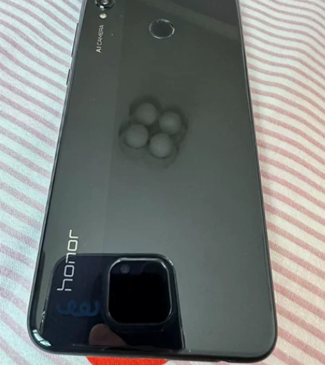 荣耀8X 内存：6+128G家里人自用，除...