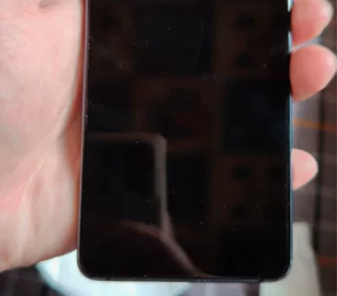 努比亚x 黑色 6+64，没拆没修，主屏划...