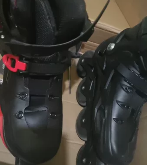 99新只用过一次,搬家闲置转让溜冰鞋,有需...