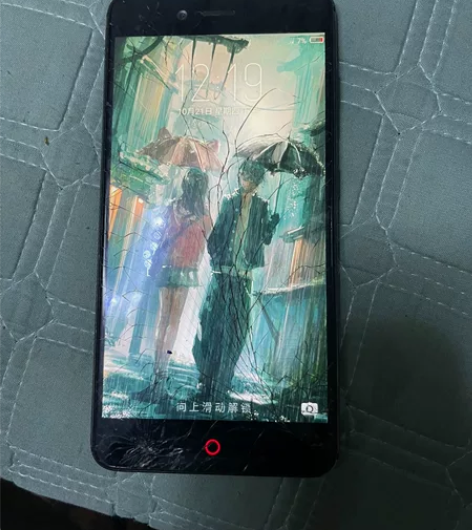 努比亚Z17mini外爆 有个密码 感兴趣...