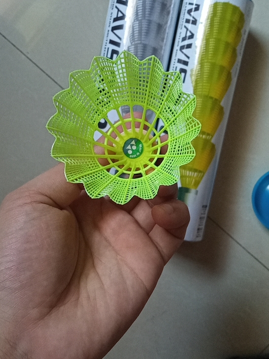 尤尼克斯yy300尼龙球 耐打王塑料6个装...
