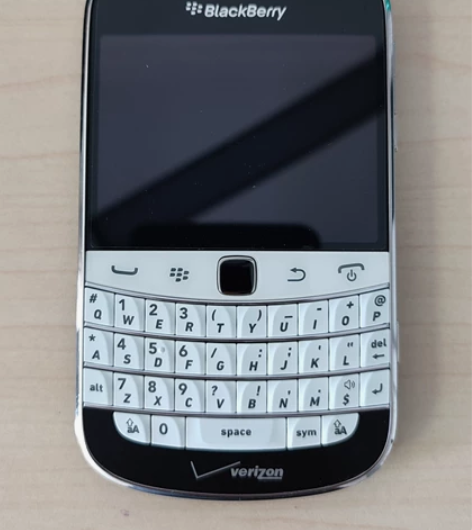 BlackBerry 黑莓 9900  熊...