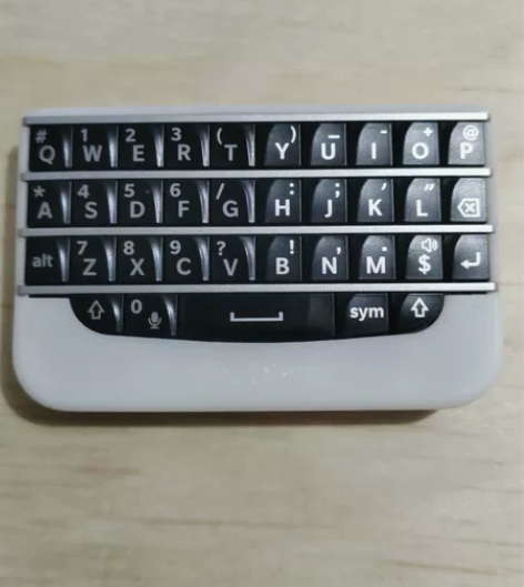 黑莓 Q10 蓝牙键盘 能搜到想必已经有所...