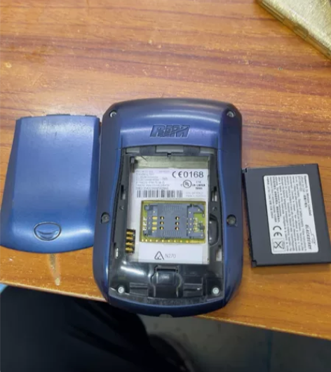 黑莓7290,情怀机,功能一切正常,八成新...