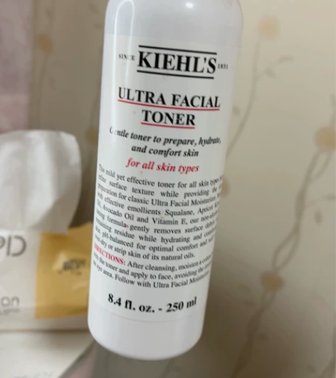 科颜氏化妆水。科颜氏化妆水。没剩多少了。 ...