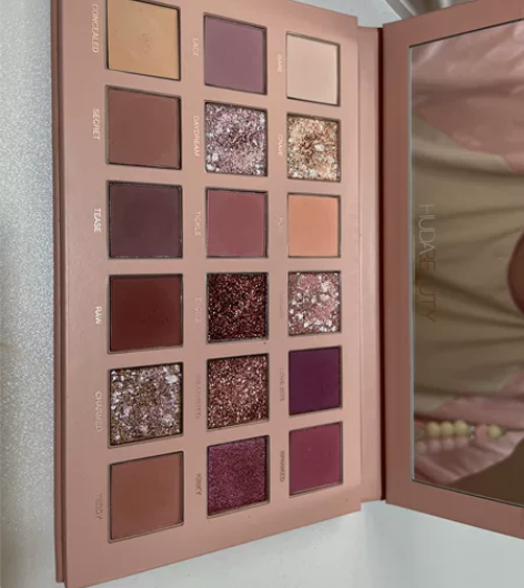 Huda Beauty Nude眼线18色...