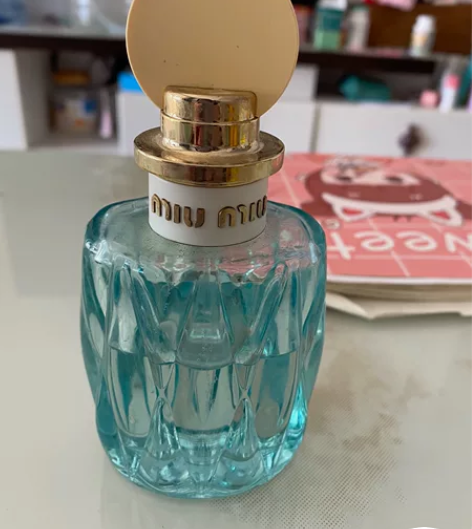 miumiu缪缪香水100ml，还有一半以...