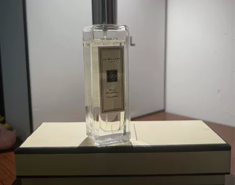 祖玛珑蓝风玲香水30ml 余量如图，日期较...