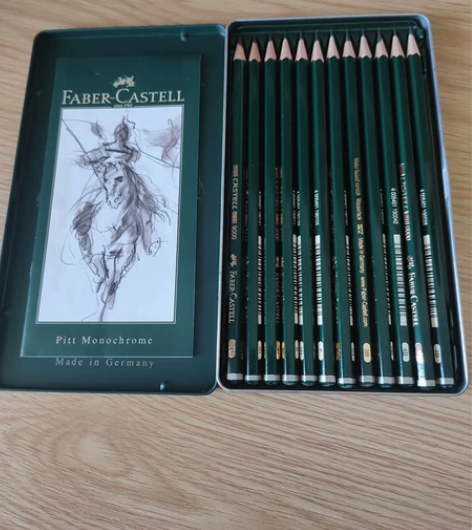 辉柏嘉专业素描铅笔12支，全新未使用过，一...