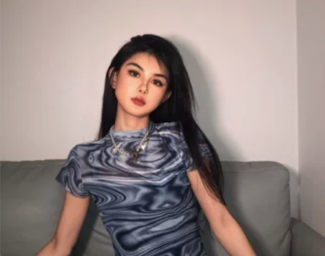 IC 独特蓝色扎染调色盘 小高领破浪边 网...