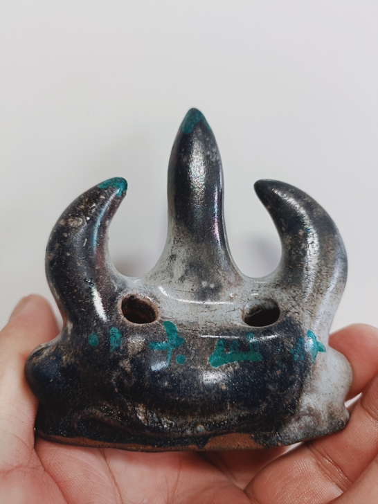 老笔架山，品相完整。