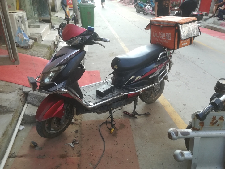 台铃电动车，72/32电瓶，电瓶一年多了，...