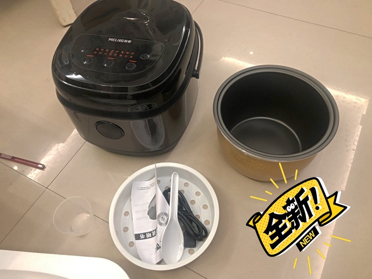 因店铺关闭亏本处理最后一批全新美菱电饭煲大...