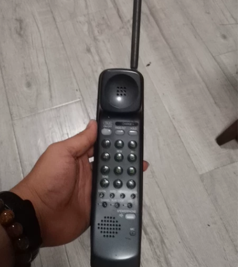 SHARP夏普古董日本大哥大手机,真机,不...