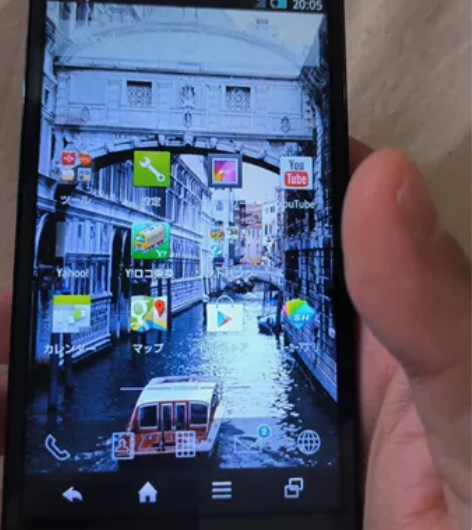 日本运营商 SoftBank 联合夏普公司...