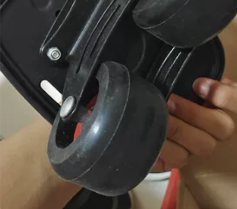 漂移板一直闲置买回来一直没有时间玩 感兴趣...