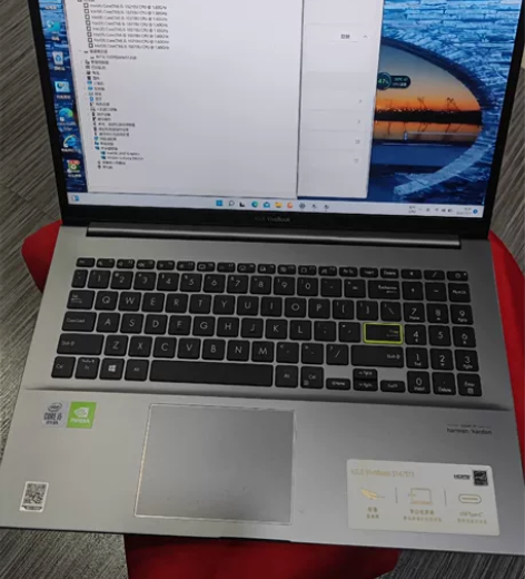 9.9成新 华硕VIivoBook S...
