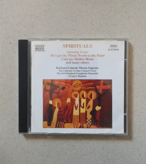 外国音乐 听不懂,成色新无明显划痕,碟盒坏...