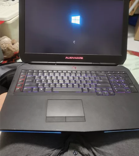 外星人17R2笔记本。 i7-4720HQ...