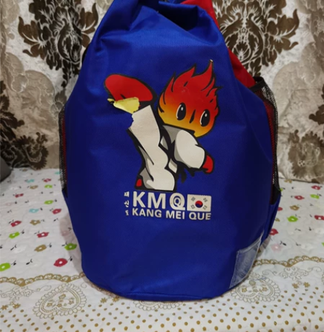 康美雀跆拳道护具全套加厚款。孩子学跆拳道时...